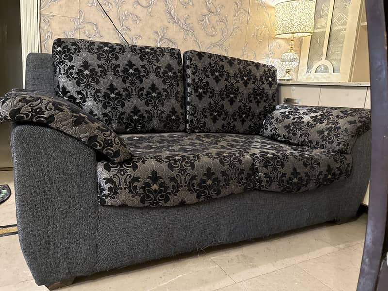 7 seater sofa 0