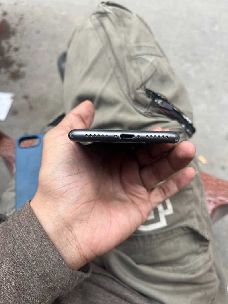 Apple iPhone 8 bypass 4