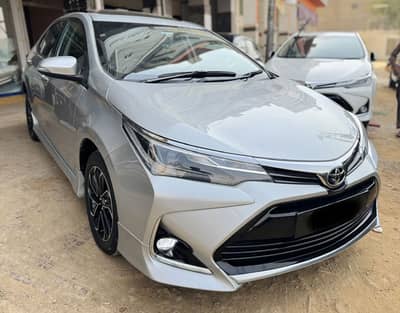 Toyota Corolla altis grande black room 2025