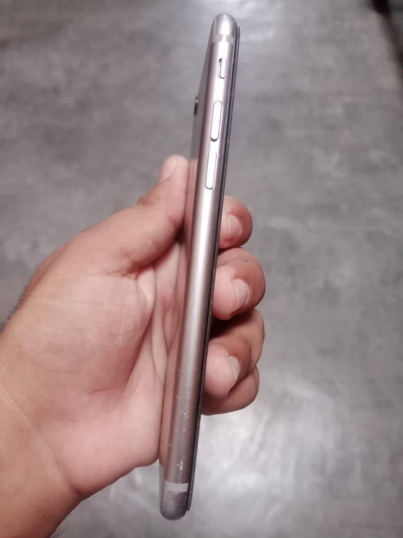 Apple iPhone 6 2