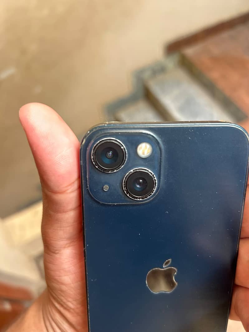 Apple iPhone 13 2