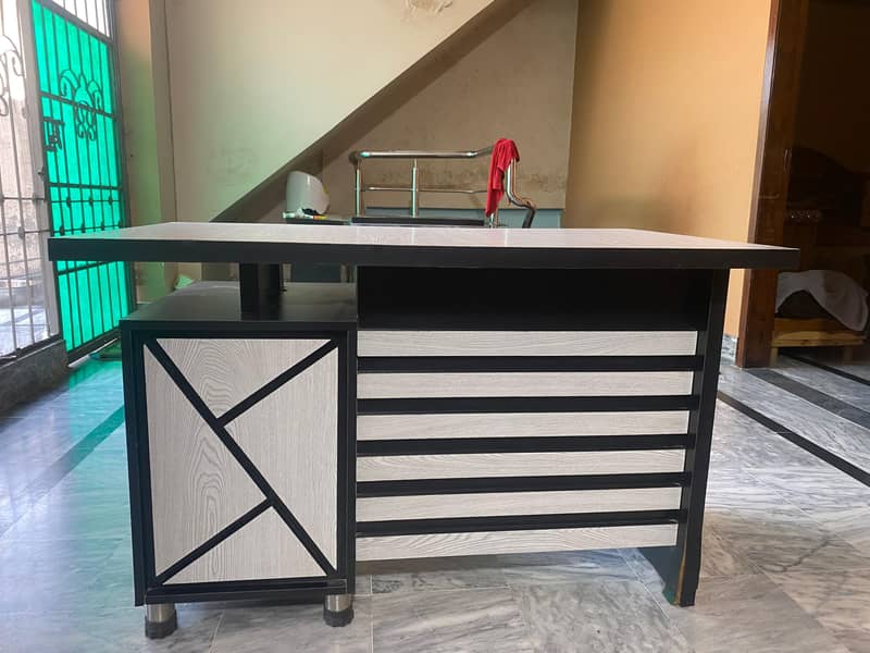 computer table 0