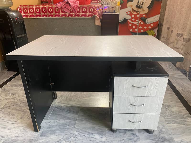computer table 1