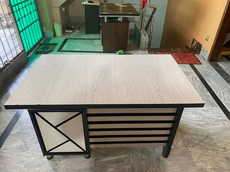computer table 2