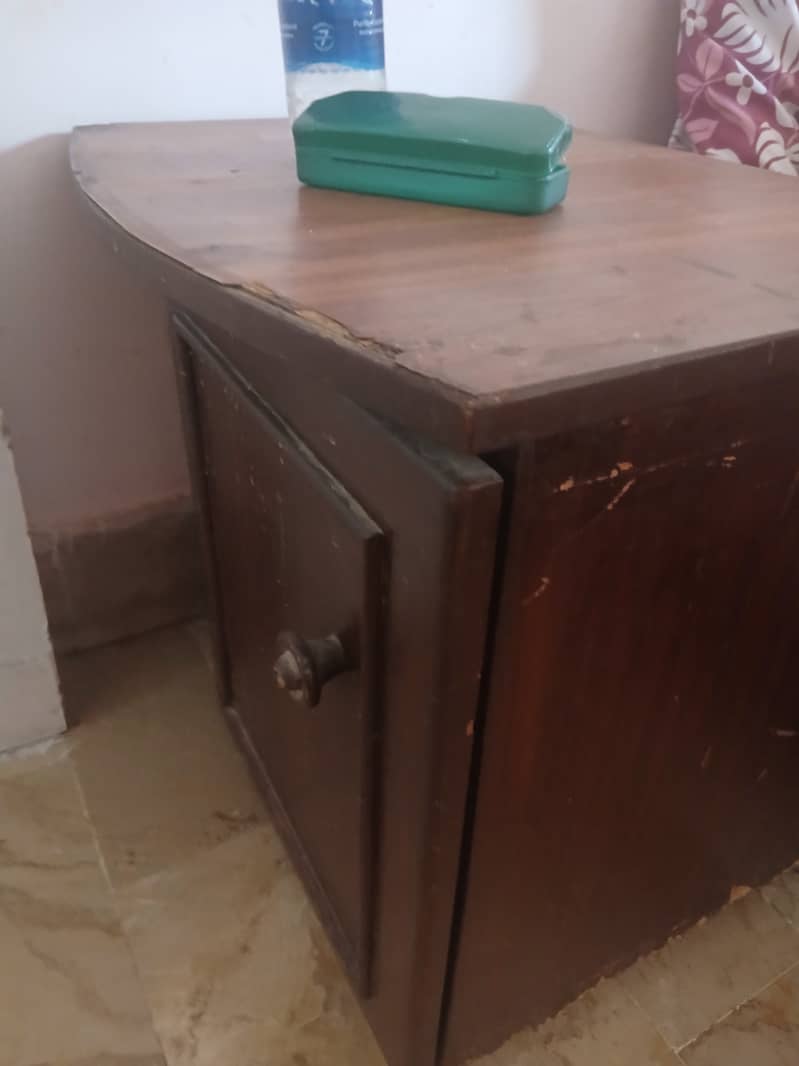 Double bed, Single bed, Dressing table, Dining Table & Cupboard 4
