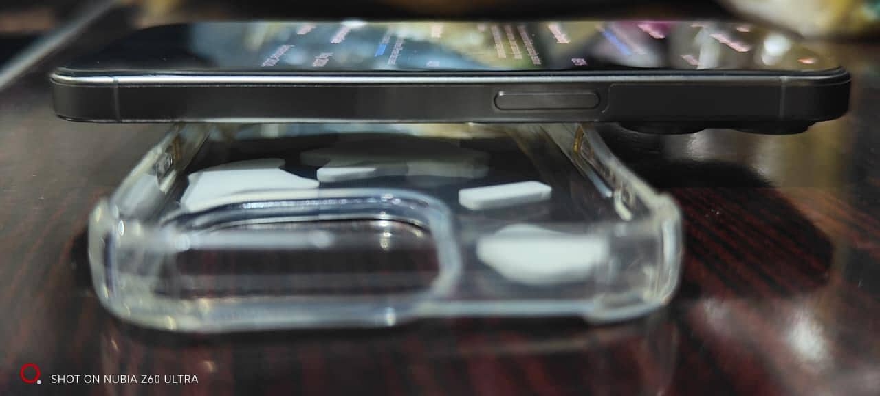 Apple iPhone 15 Pro 3
