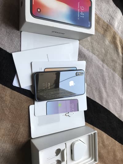 Apple iPhone X condition 10 by 10