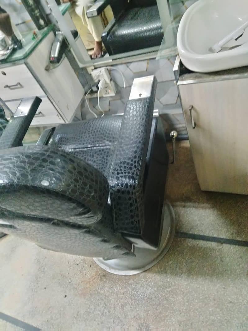 Barber chairs 4