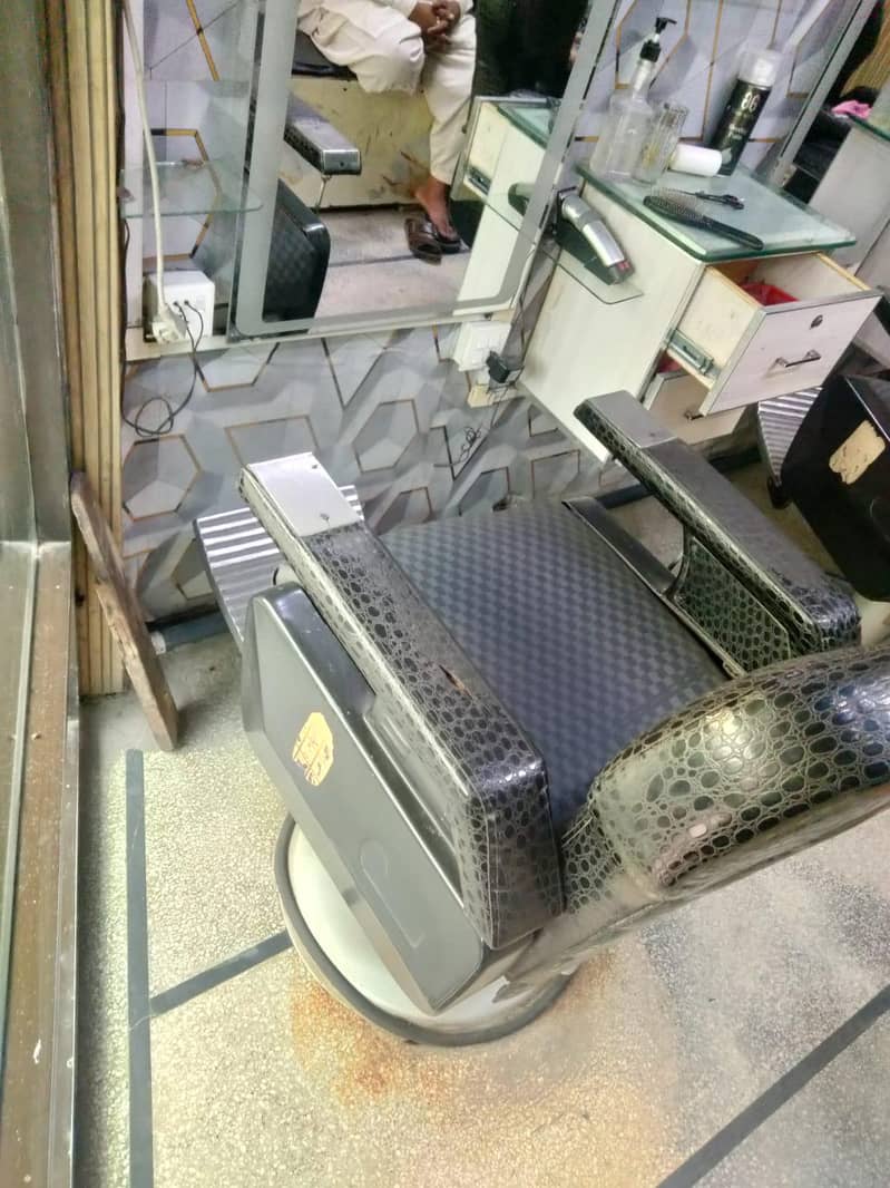 Barber chairs 6