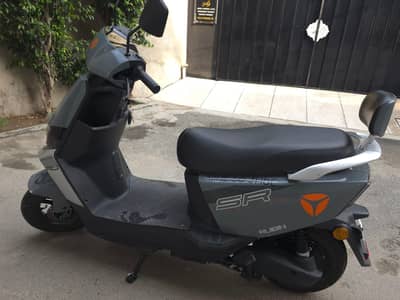 Electric scooter Yadea rubin