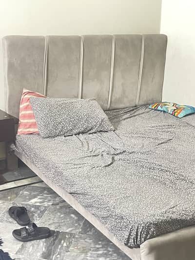 poshish bed for sale, rarely used