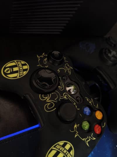 Xbox 360 S 2 HDDs | 2 Controllers | GTA V, RDR & 20+ Games