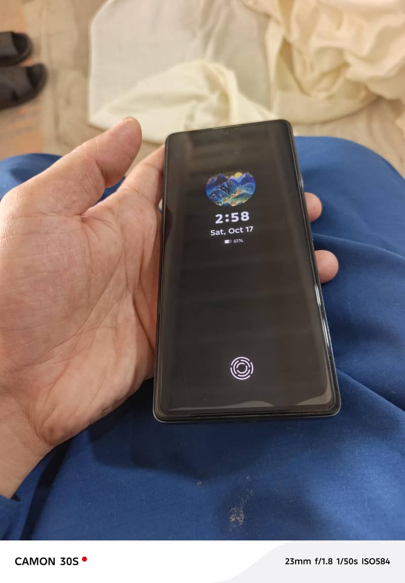 Tecno CAMON 30 . . . 12+12/ 256 3