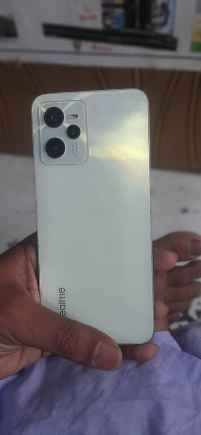 Realme C35