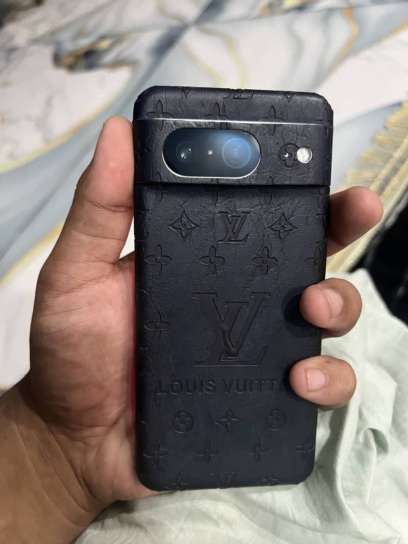 Google Pixel 8 2
