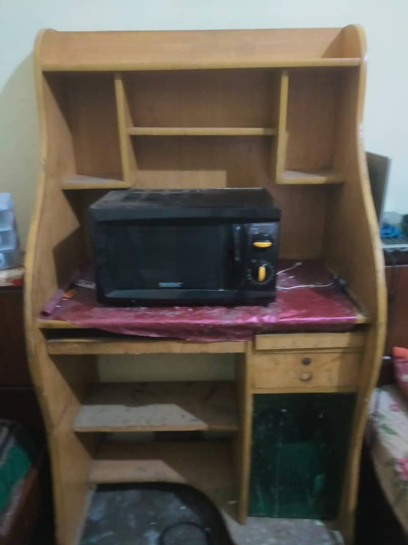 computer Table 0