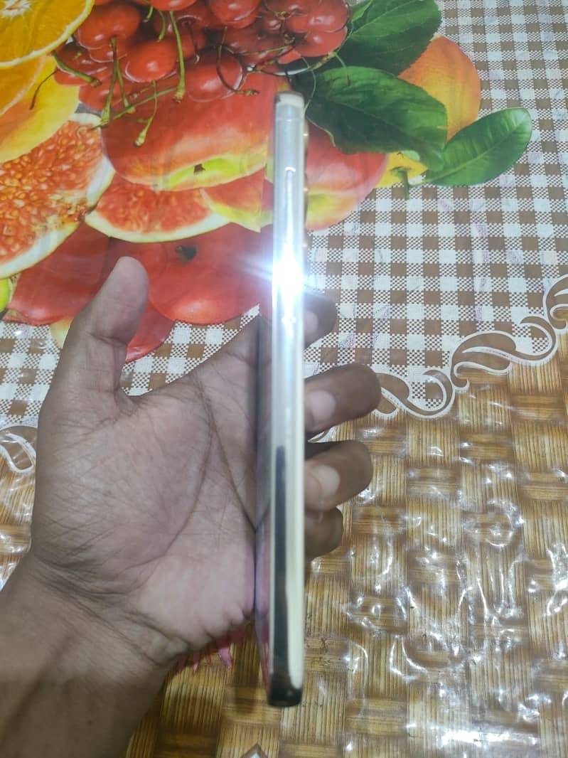 Samsung Mobile S23 Plus 2