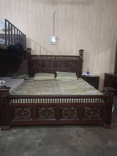 Big bed dressing and side tables