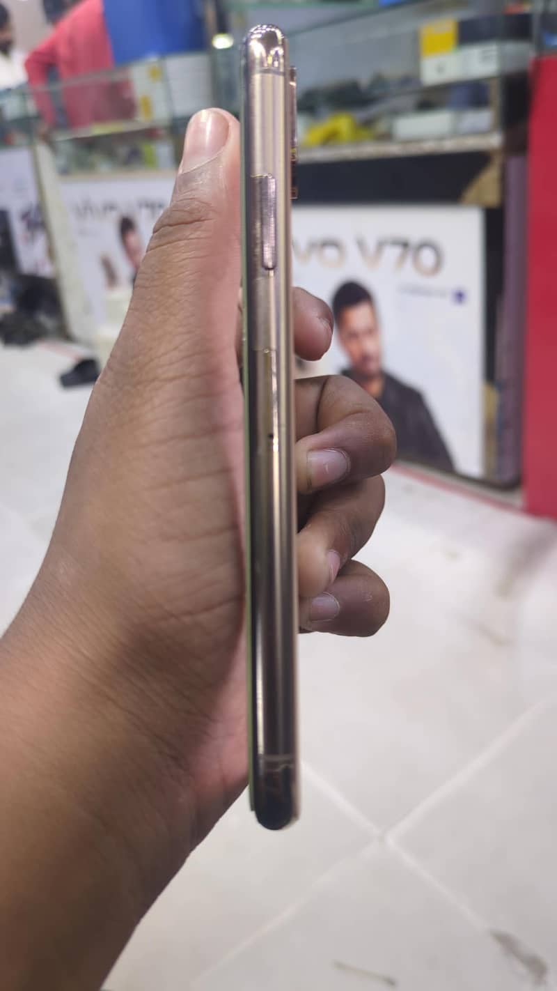 Apple iPhone XS 2