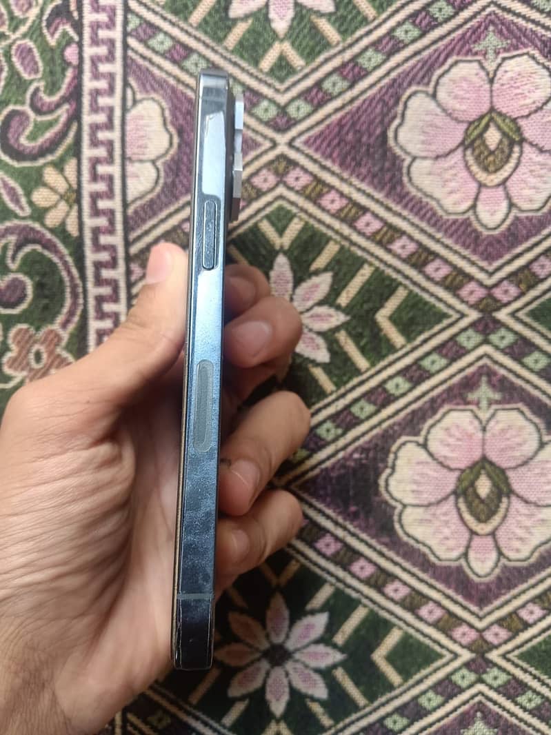 Apple iPhone 13 Pro 5