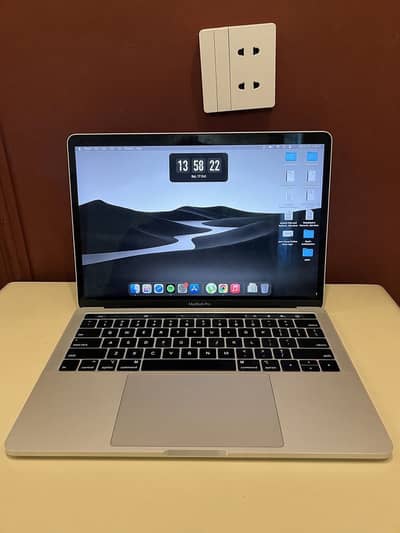 MacBook Pro 2018 with Touchbar