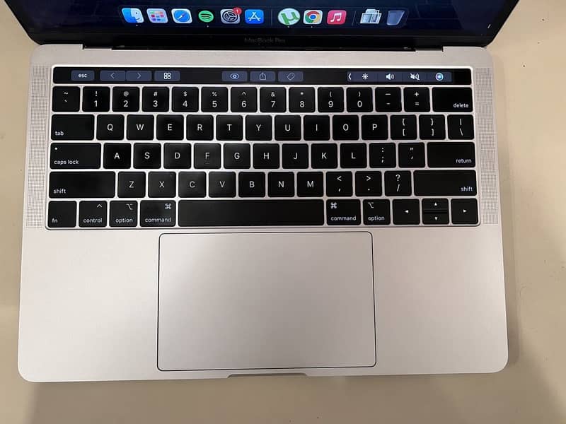 MacBook Pro 2018 with Touchbar 1