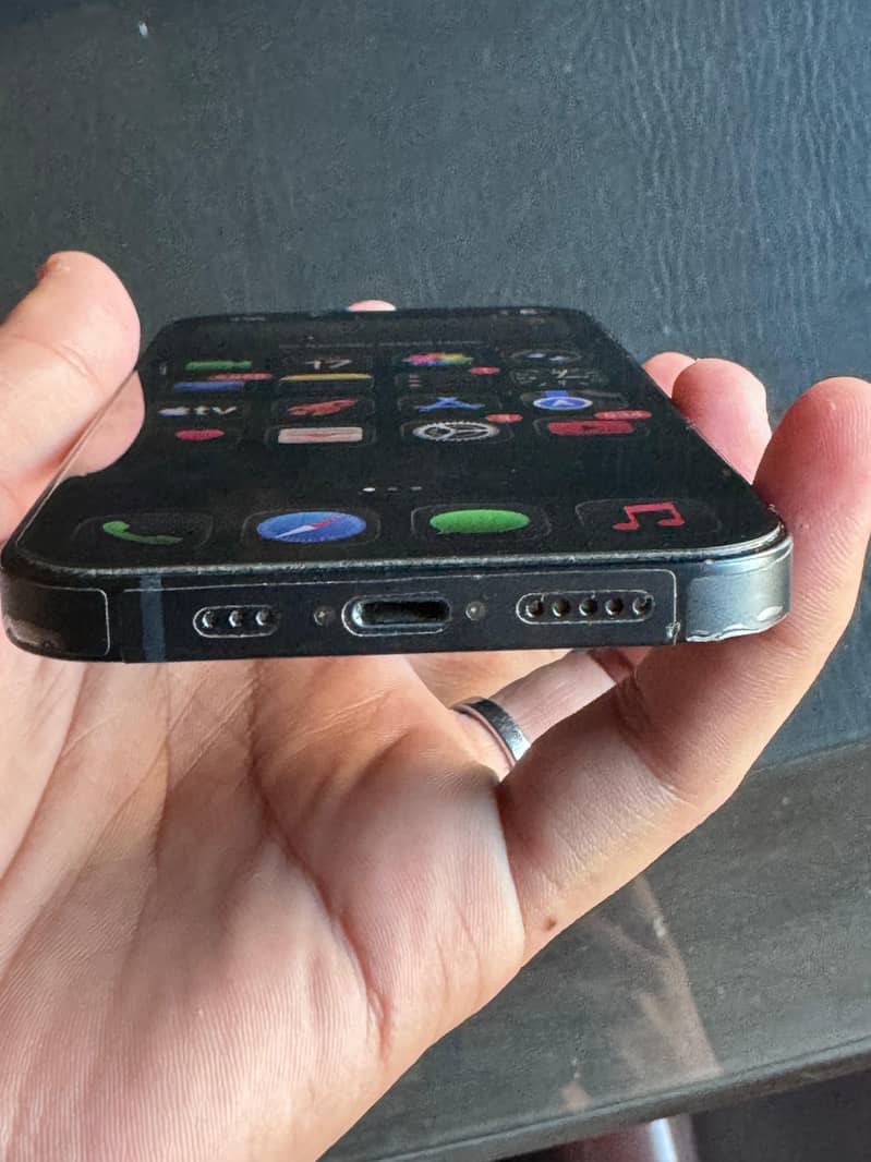 Apple iPhone 13 3