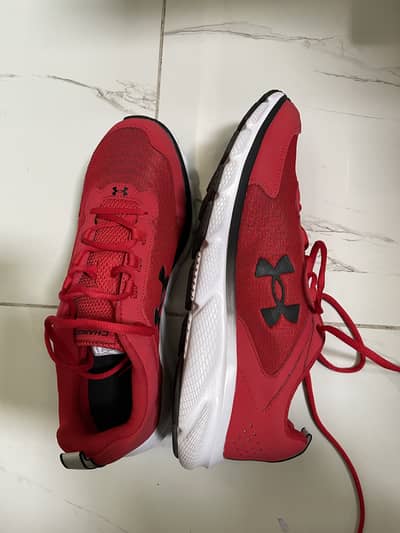Under armour charged assert 9