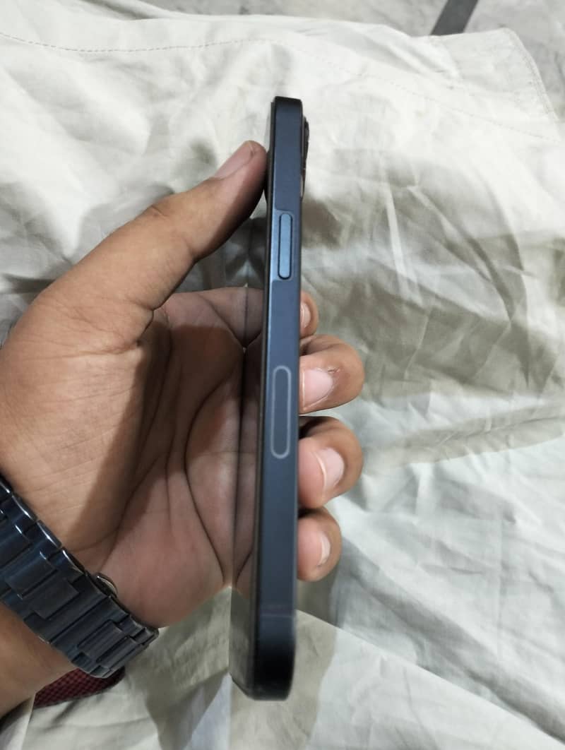 Apple iPhone 13 JV 2