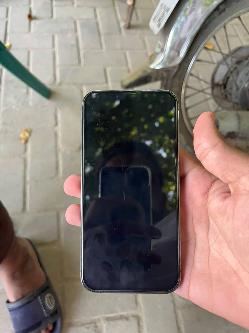 Apple iPhone 13 Pro 1