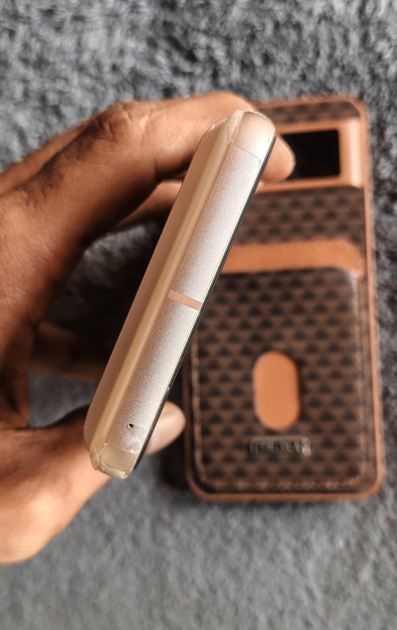 Google Pixel 8 5