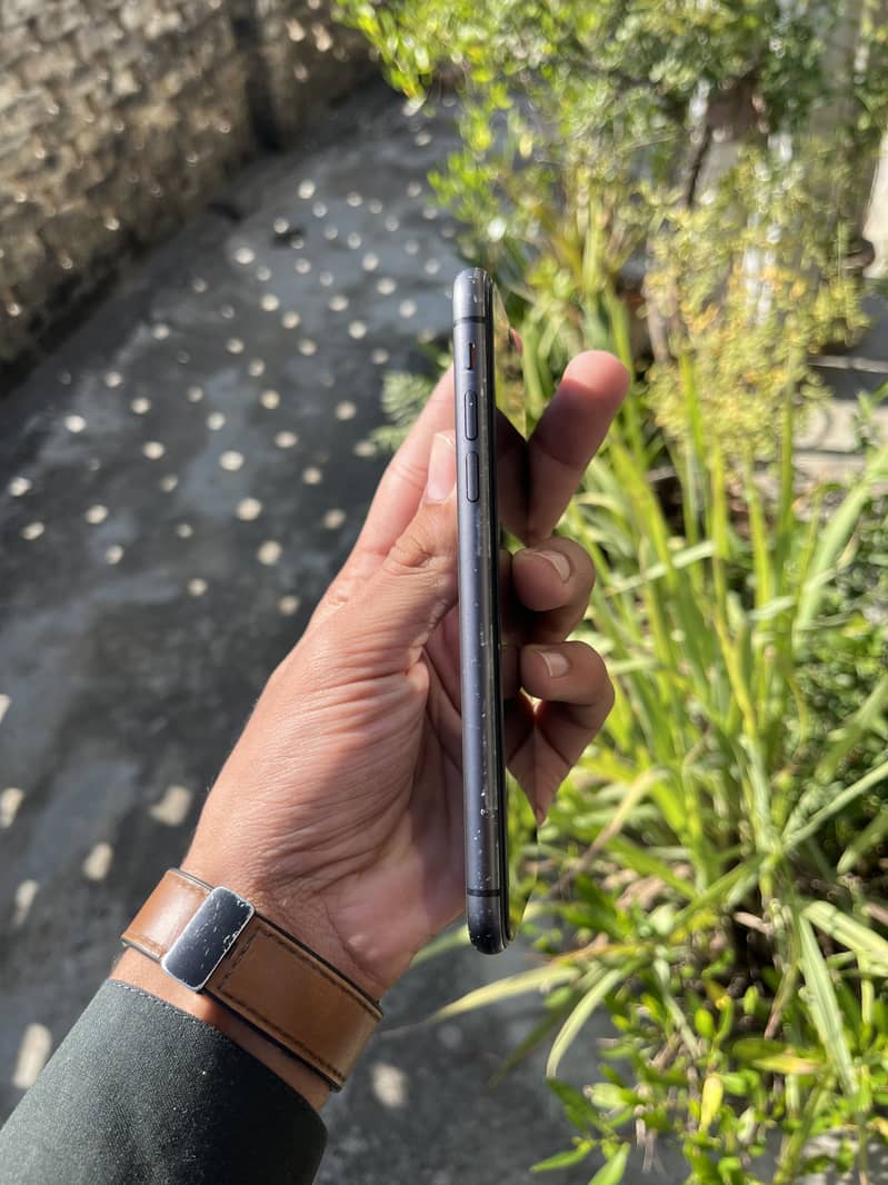 Apple iPhone 11 2