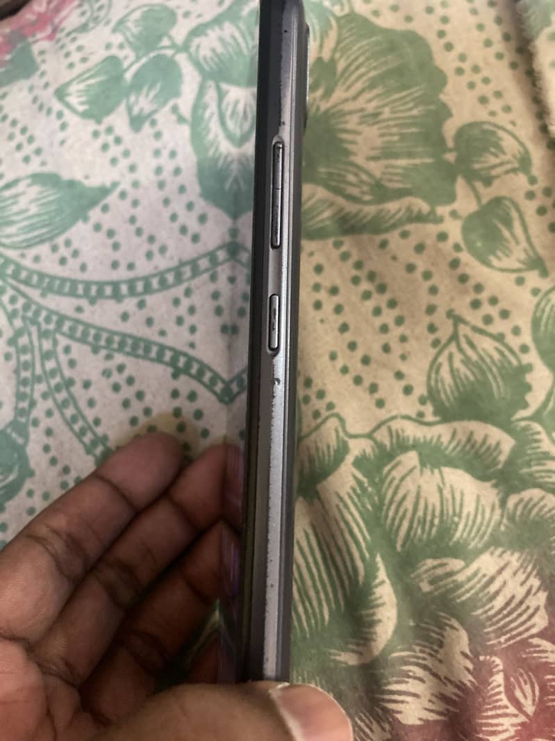 Realme C25 5