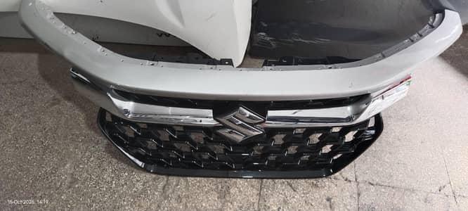 suzuki fronx show grill