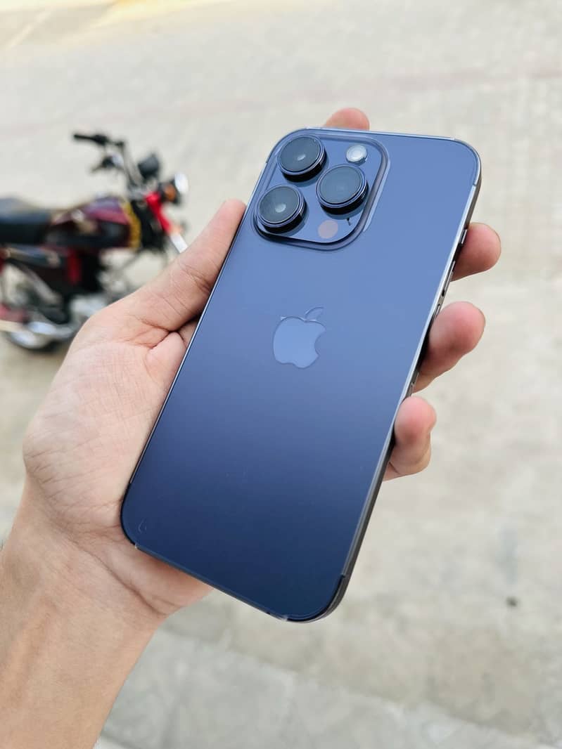 Apple iPhone 14 Pro 0