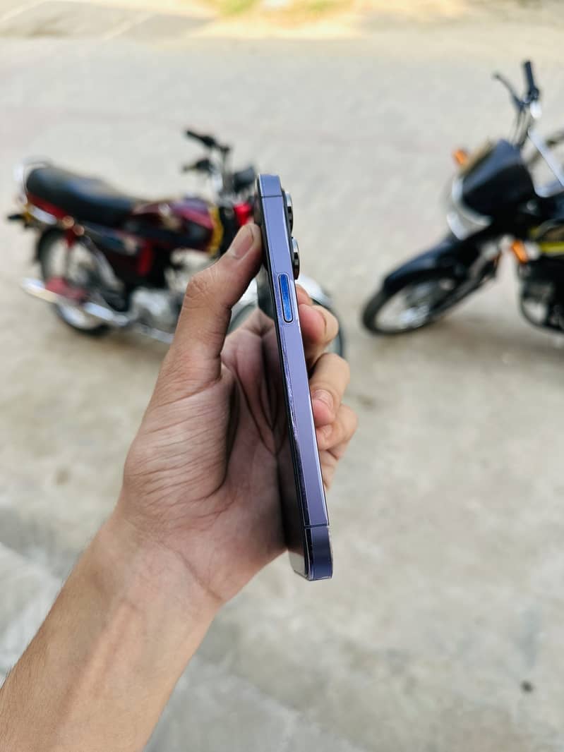 Apple iPhone 14 Pro 3