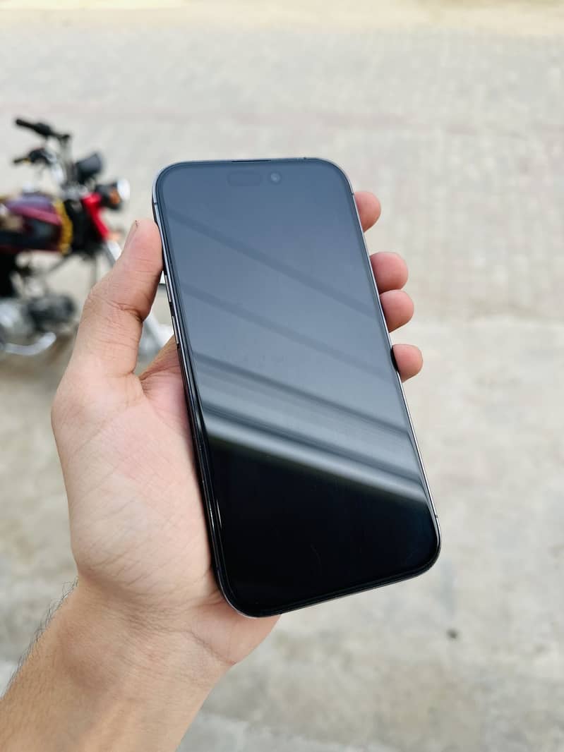 Apple iPhone 14 Pro 4