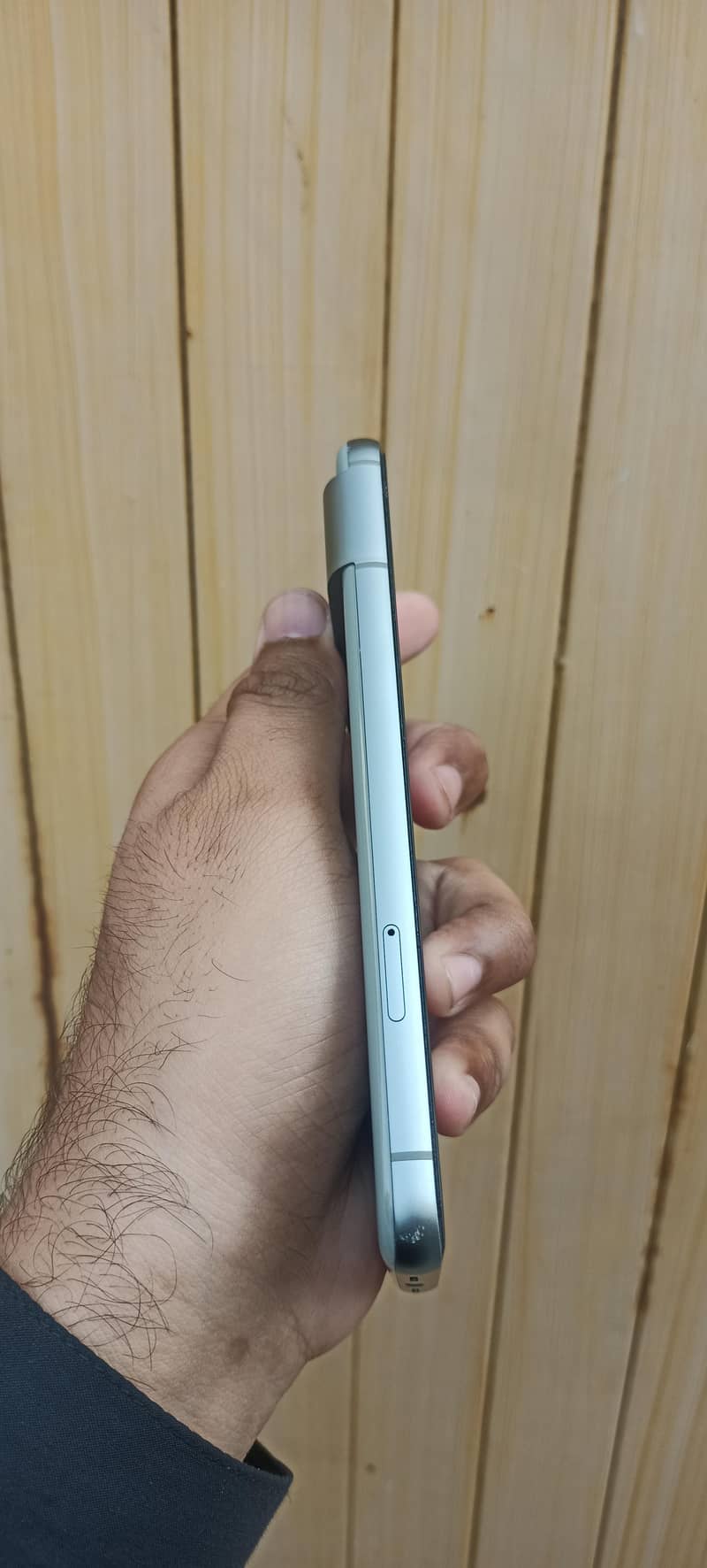 Google Pixel 8 4