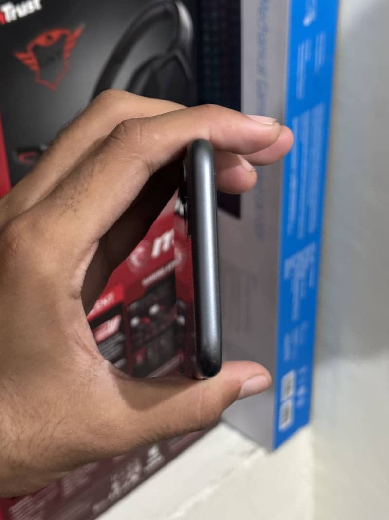 Apple iPhone 11 5