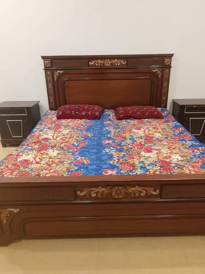  Title: Luxury Royal Bed Set | Elegant Bedroom Furniture | Premium D