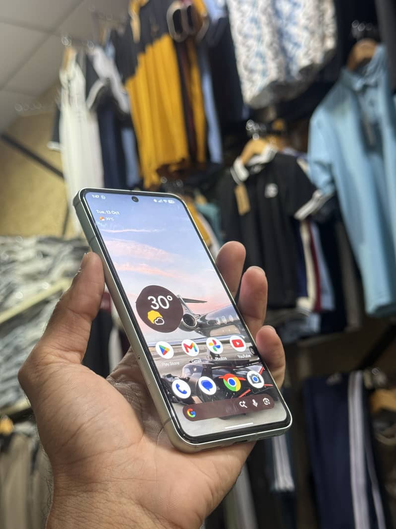 Google Pixel 8 3