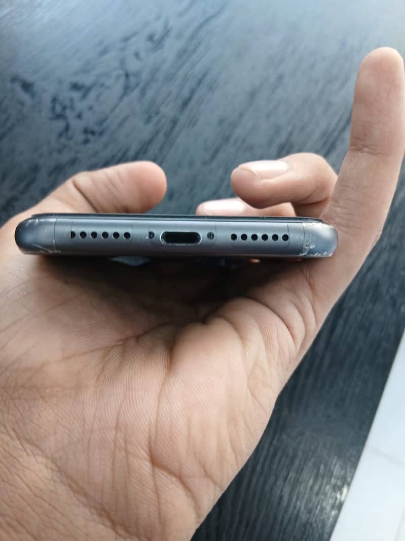 Apple iPhone 11 2