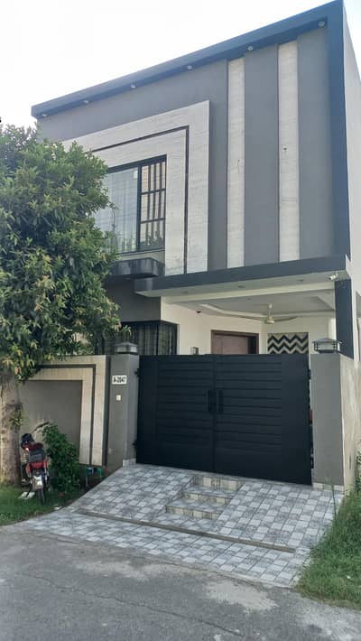 Fully Furnished 5 Marla 3 Beds DHA 9Town Lahore