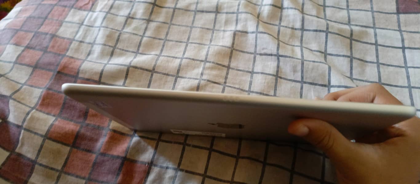 IPAD 7th gen 32GB! 5