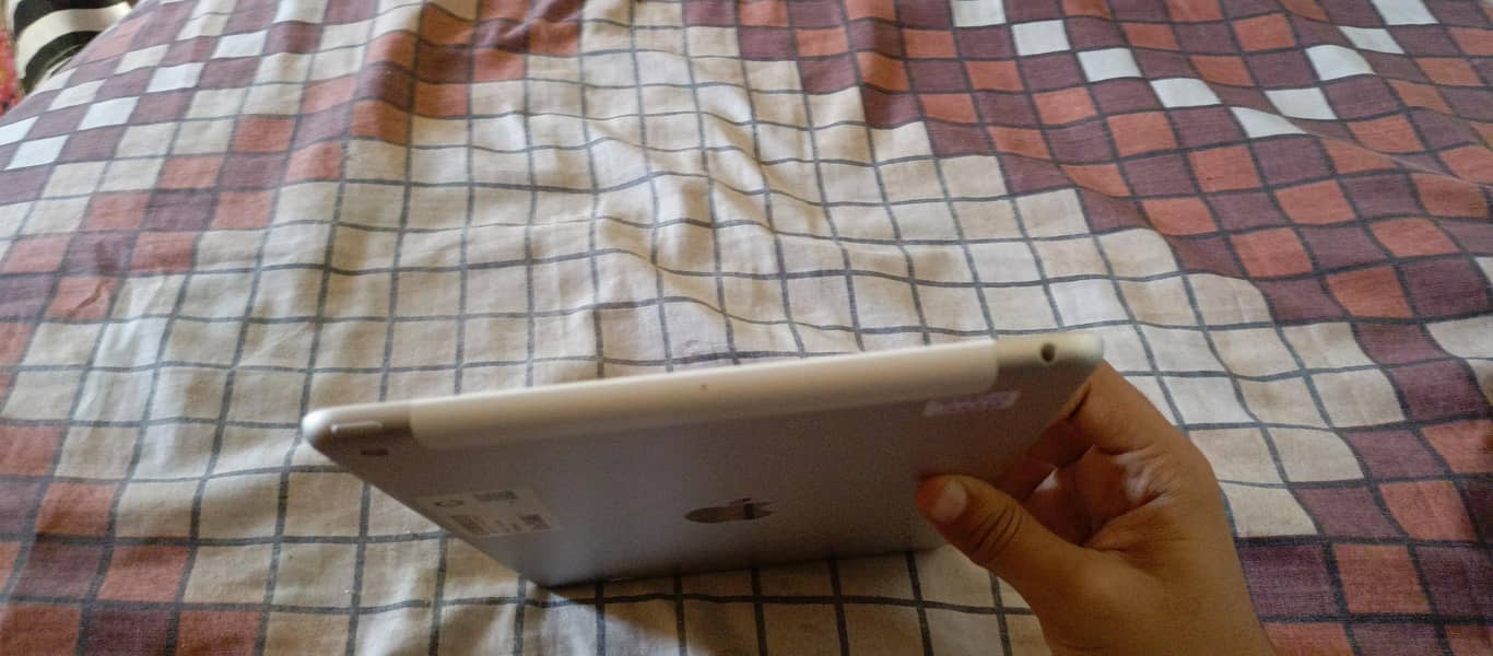 IPAD 7th gen 32GB! 6