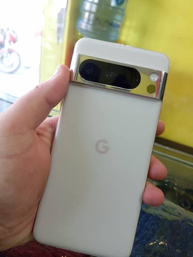 Google Pixel 8 Pro