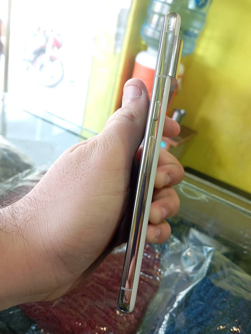 Google Pixel 8 Pro 1
