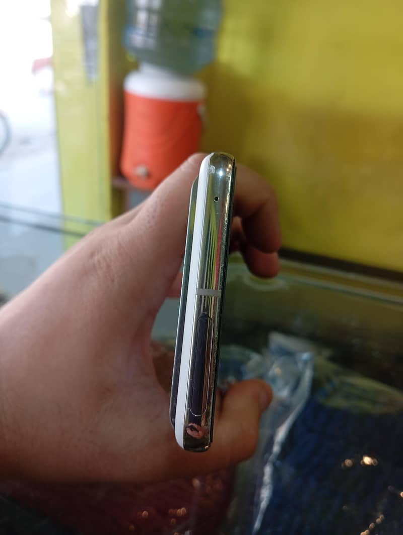 Google Pixel 8 Pro 4