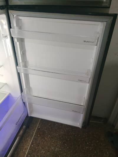Dawlance Refrigerator for Sale – Good Condition ( ye title hai)