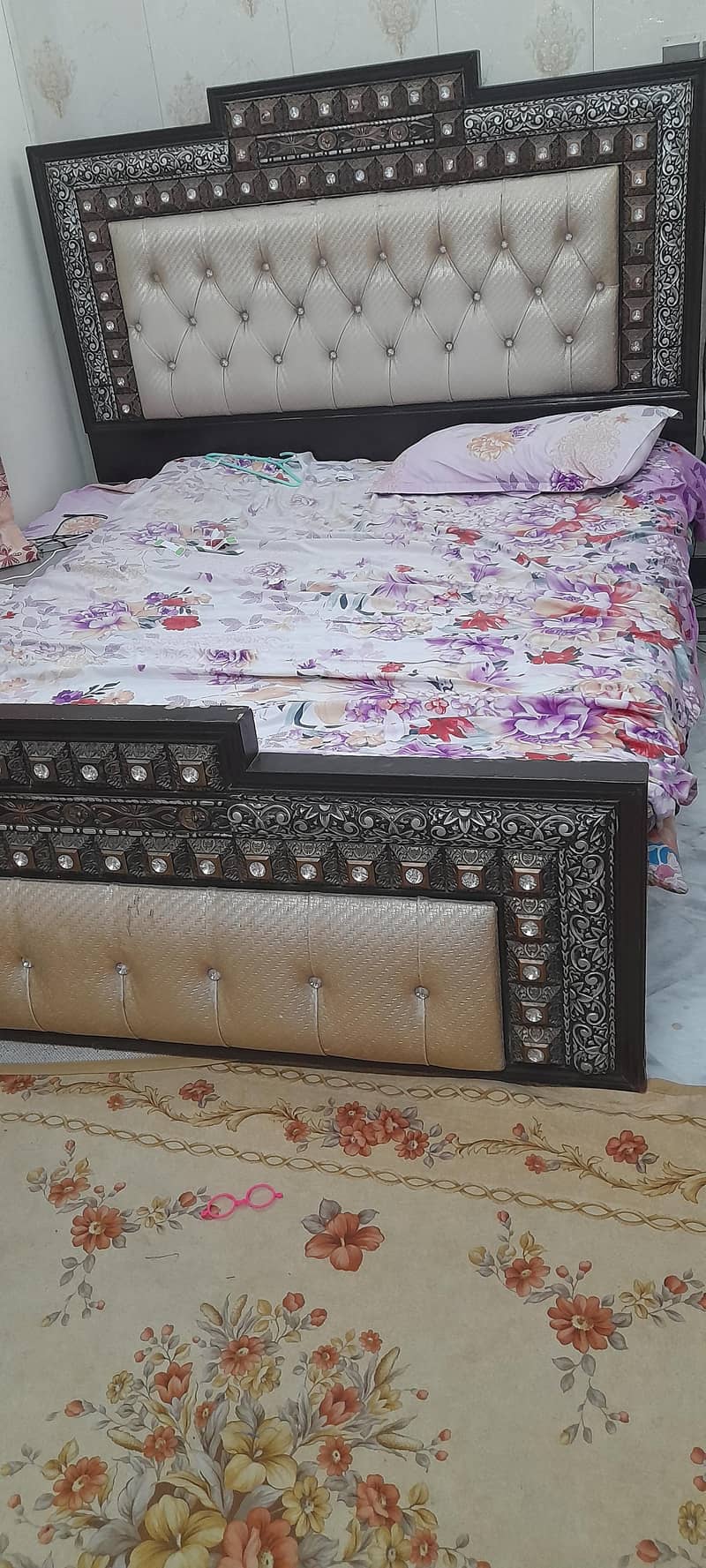 Double Bed 0